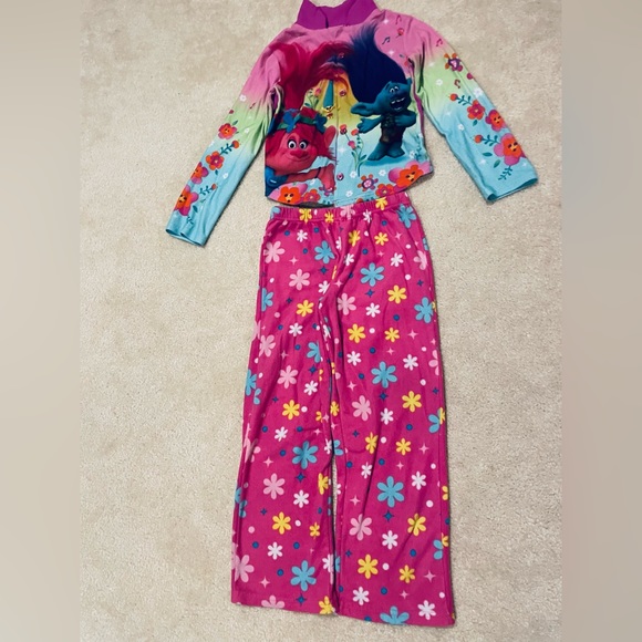 2 piece trolls pajama set - Picture 2 of 3